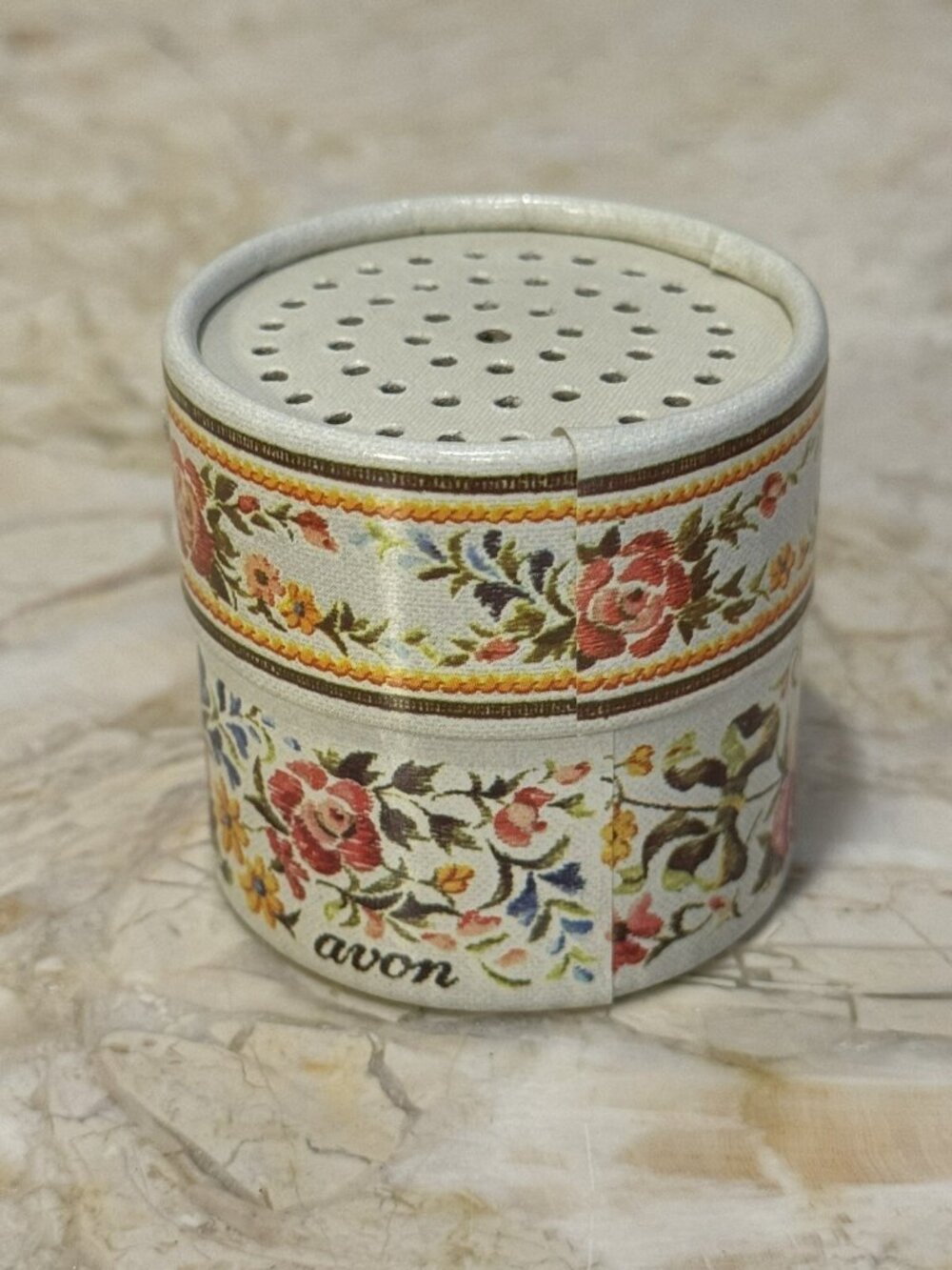Vintage 1980 Avon Whisper of Flowers Closet Pomander Garlandia Wax Chips